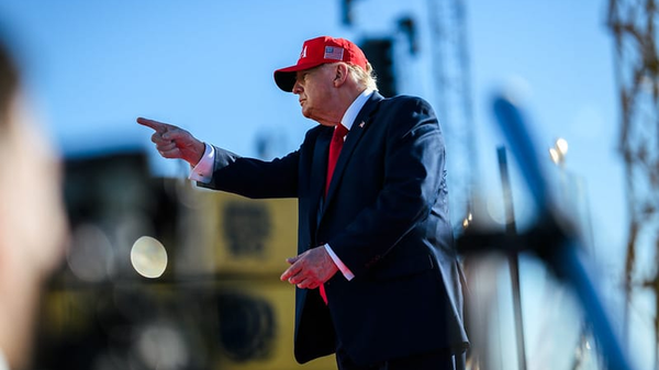 Truth Social perde utenti, ma punta a guadagnare sui post di Trump