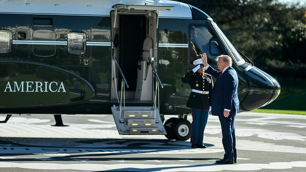 L'ex modella Beatrice Keul accusa Trump di stupro e denuncia minacce: “Ho paura”