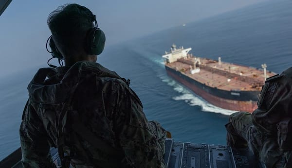 Iran, gli Stati Uniti pronti a colpire entro 96 ore: Trump potrebbe decidere dopo le midterm